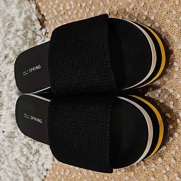 Call it Spring Sandals - Picture 16 of 16